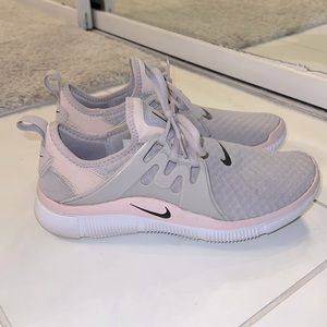Nike Acalme Shoes